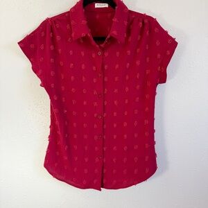 Fitted Red Blouse with Notched Collar and Buttoned‎ Style